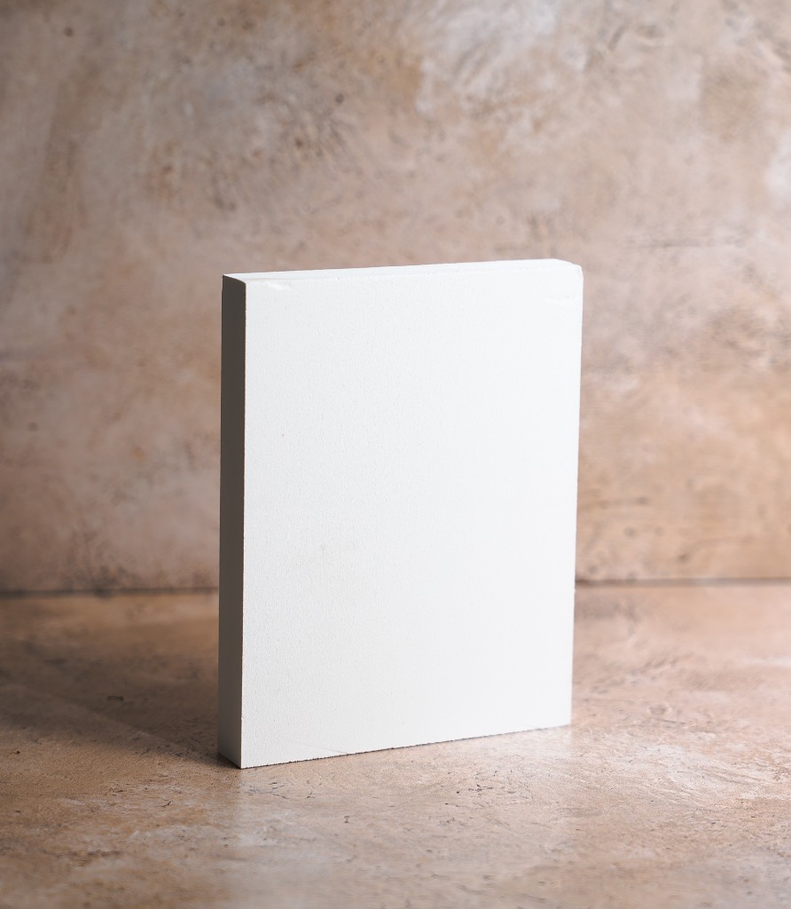 AZEK® 5/4 ONE-PIECE CELLULAR PVC CORNERBOARD sample