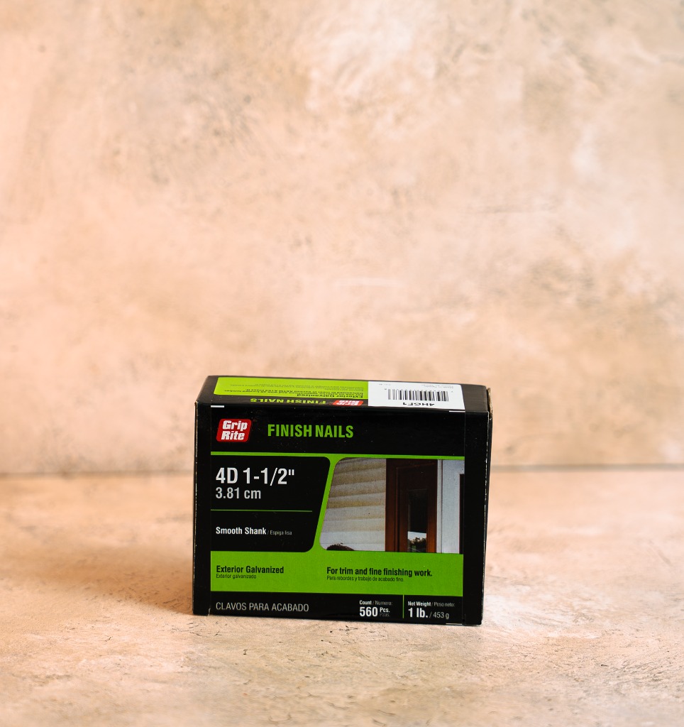 Grip-Rite 4D 1-1/2 inch exterior galvanized finish nails 1 lb box 560 pcs