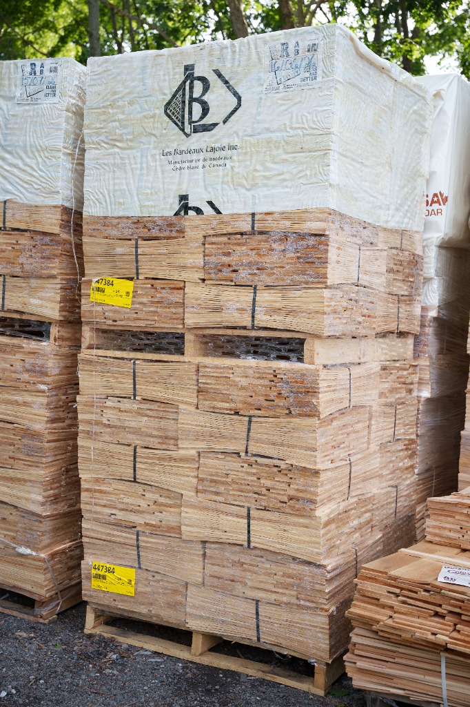 Les Bardeaux Lajoie Class A Extra Eastern White Cedar shingles pallet bundle